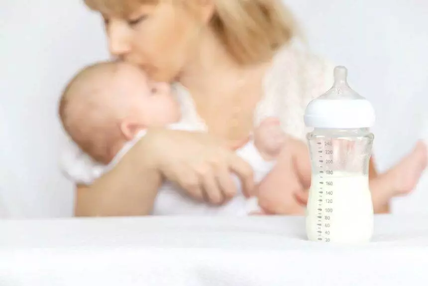 Laptele matern vs formula