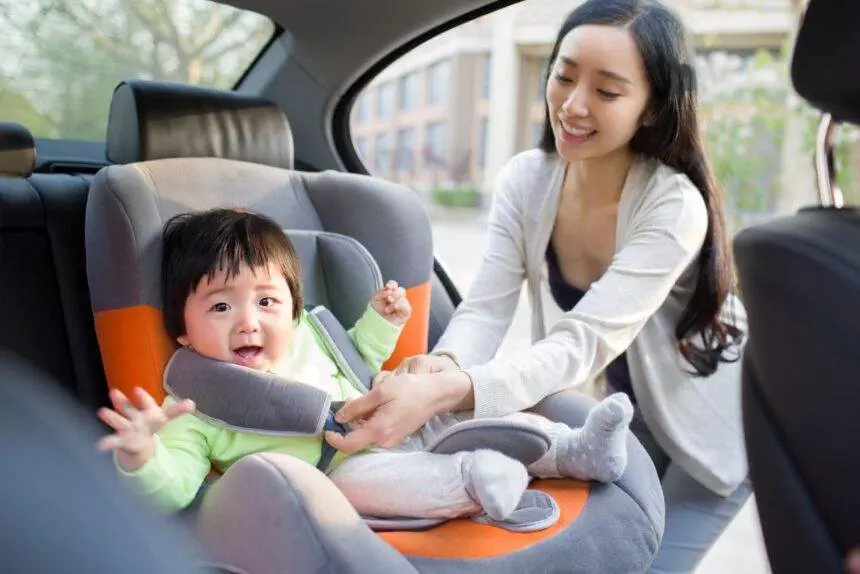 Siguranta in masina a bebelusilor
